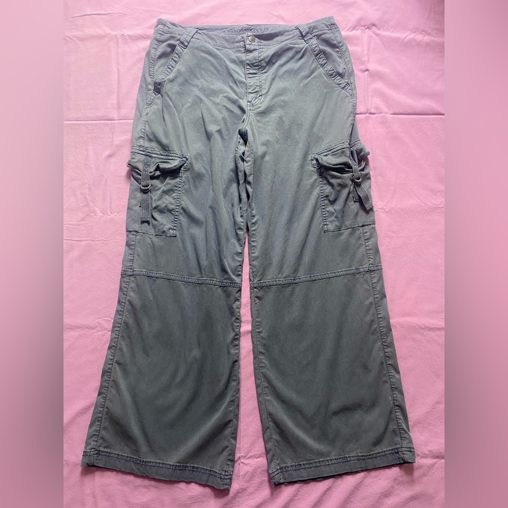 American Eagle Outfitters Olive Grey Wide Leg Cargo Pants
